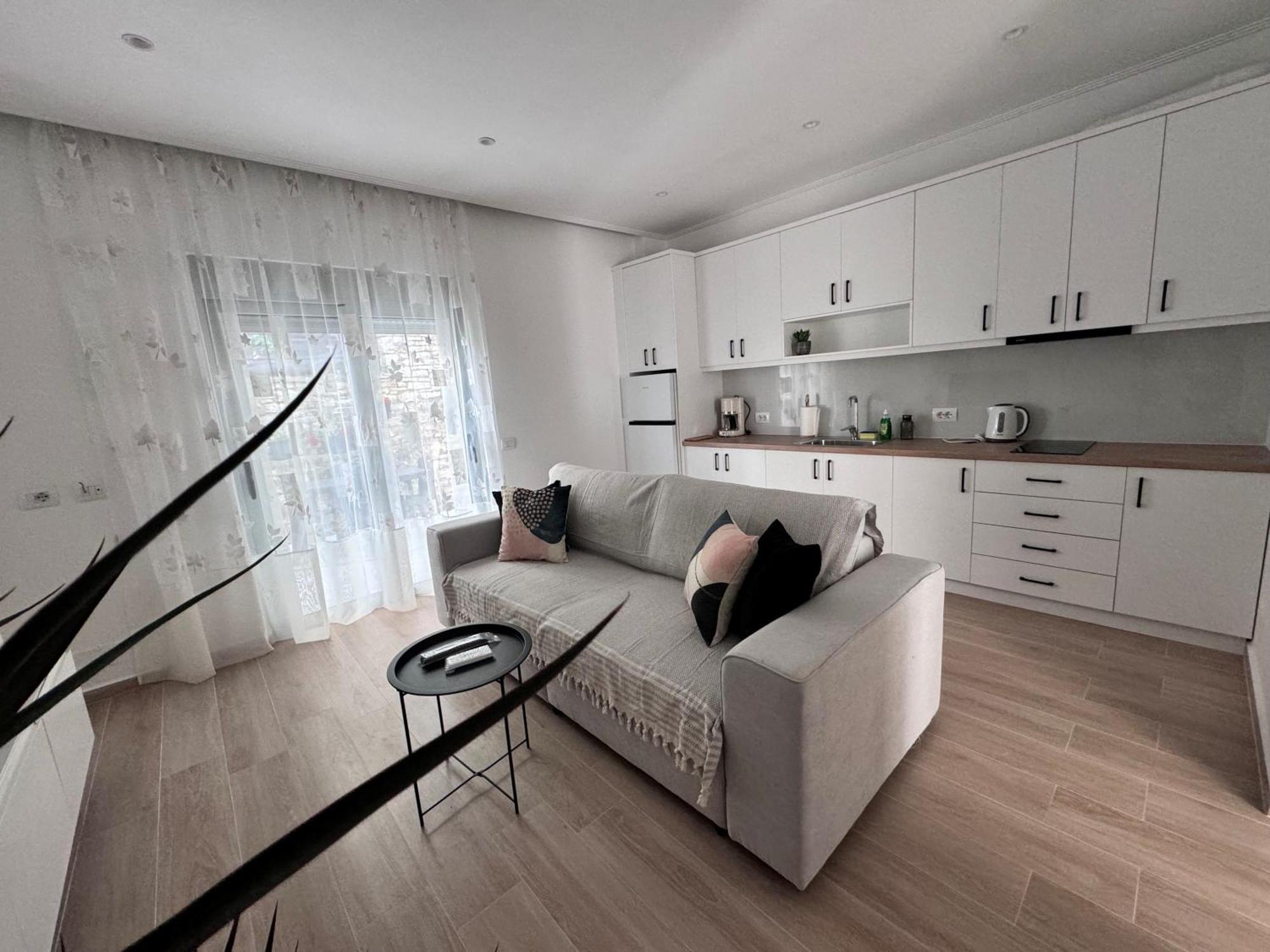 Sunset Hill Apartments Саранда Экстерьер фото